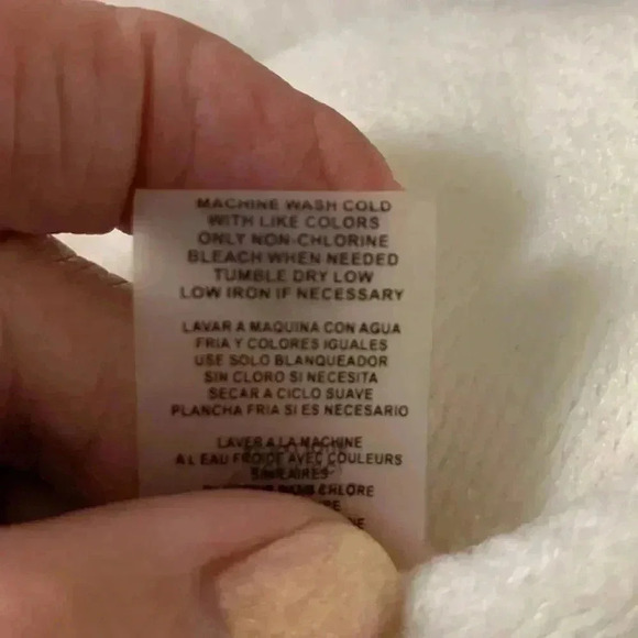 Calvin Klein 100% acrylic winter, white scarf, 12” wide by 72” long - Picture 6 of 6